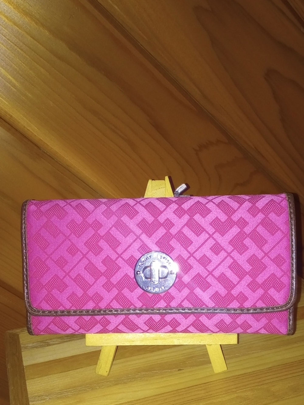 Tommy Hilfiger Like New Bright Pink Women's Wallet with Faux Turn-Lock Accent